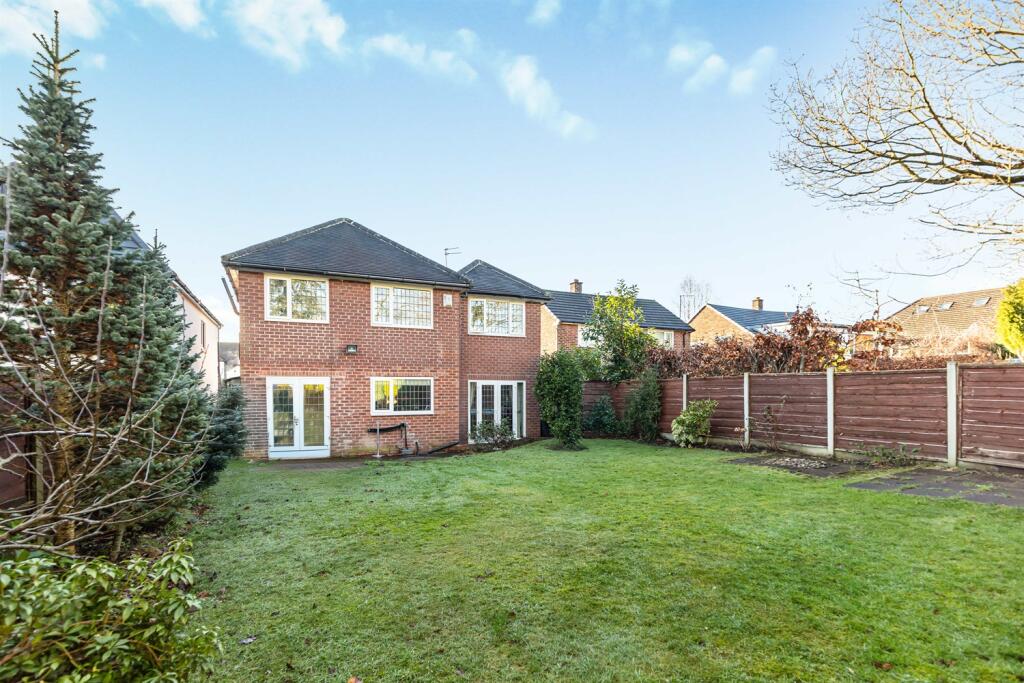 5 bedroom detached house for sale in Warburton Close, Hale Barns, Altrincham, WA15